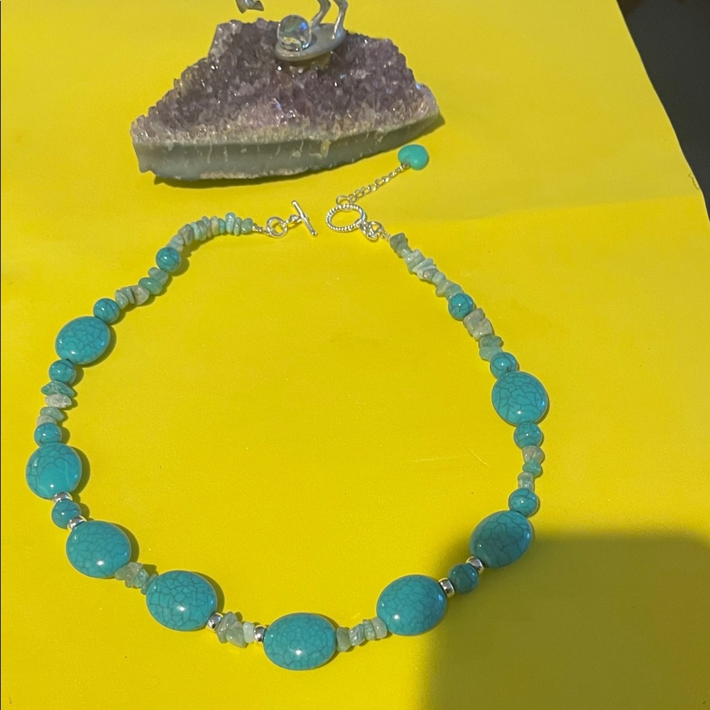 Chic Turquoise Beaded Necklace